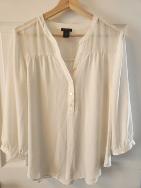 Ann Taylor Cream Blouse - Split Neck Button Front